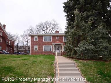 Main picture of 210 N 32nd Ave