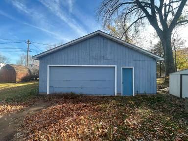 Main picture of 628 Garrison Ave