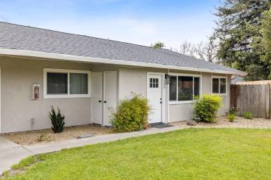 Main picture of 306 S Minahen St