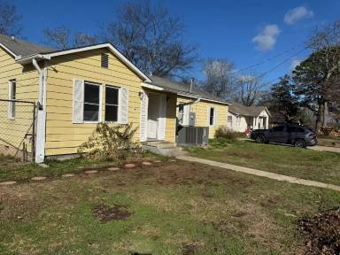 Main picture of 1208 W Saint Louis St
