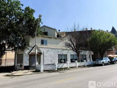 Main picture of 1450 W Webster Ave
