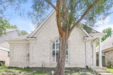 Main picture of 6927 Parkbrook Ln