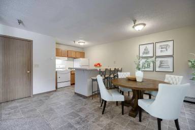 Main picture of 434 1st Ave NE
