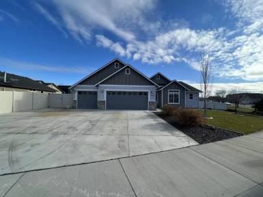 Main picture of 10372 W Snow Wolf Dr