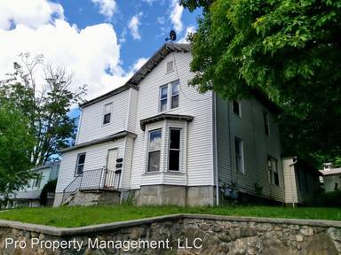 Main picture of 305 Wolcott St