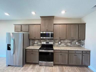 Main picture of 130 Red Oak Pl