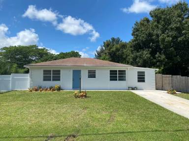 Main picture of 5309 Seagrape Dr