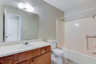 Main picture of 1612 S X St