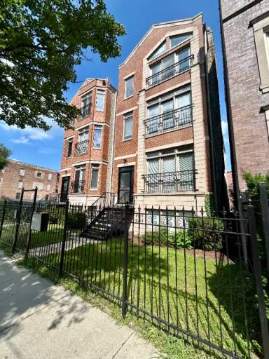 Main picture of 5333 S Calumet Ave