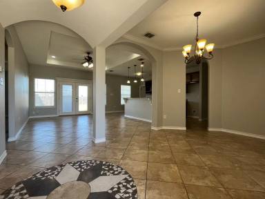 Main picture of 2901 Dante Dr