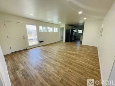 Main picture of 5622 Monterey Rd