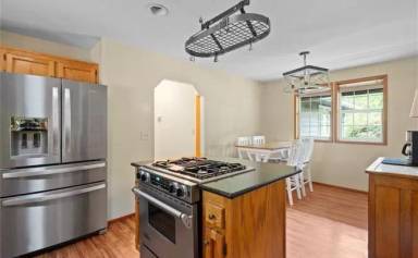 Main picture of 1540 Carlton Way