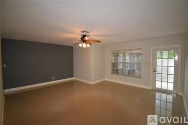 Main picture of 324 NW 41st St