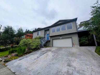 Main picture of 2981 Foster Ave