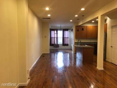 Main picture of 1218 18th St NE