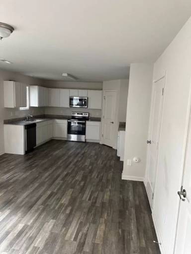 Main picture of 1051 Manor Dr