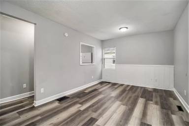 Main picture of 505 E Fairview Ave