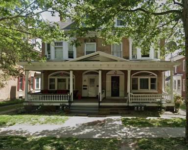 Main picture of 824 E High St