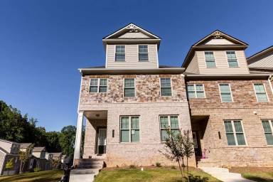 Main picture of 5810 Falcon Nest Aly