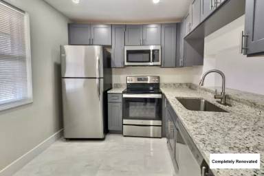 Main picture of Palm Village Condo