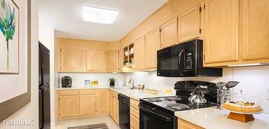 Main picture of 28 Waterfall Drive - 3