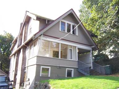Main picture of 2107 NE 54th St