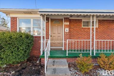 Main picture of 4431 Caroline Ave