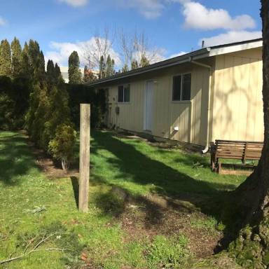 Main picture of 2500 E Hawthorne Dr
