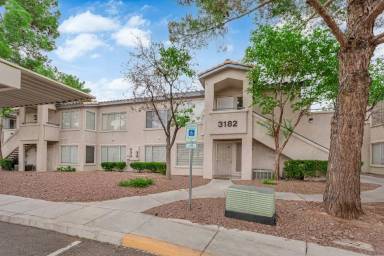 Main picture of 3182 Tarpon Dr