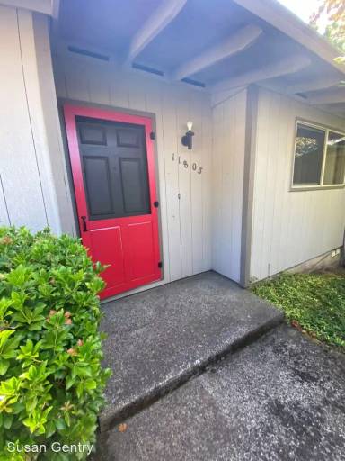 Main picture of 7845 SW Hillcrest Pl