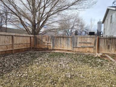 Main picture of 93 N 4000 W