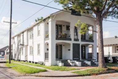 Main picture of 2933 Pine St