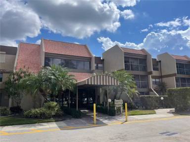 Main picture of 240 Lakeview Dr