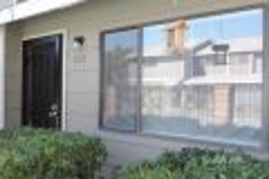 Main picture of 233 E Upjohn Ave