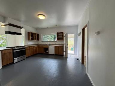 Main picture of 9133 8th Ave S