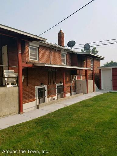Main picture of 1925 1/2 S Hervey St
