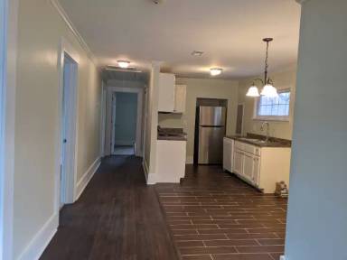 Main picture of 1021 Crossland Ave