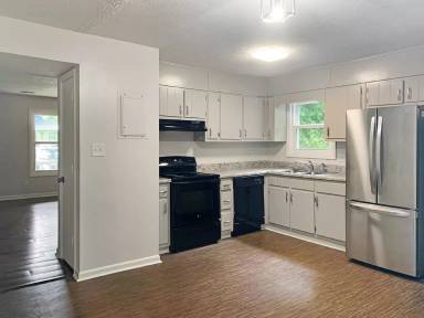 Main picture of 2939 Lakemont Dr SW