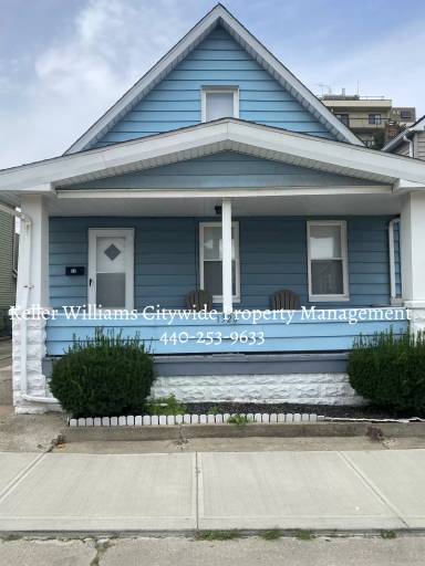 Main picture of 1326 W 69th St