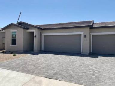 Main picture of 1251 E Jahns Dr