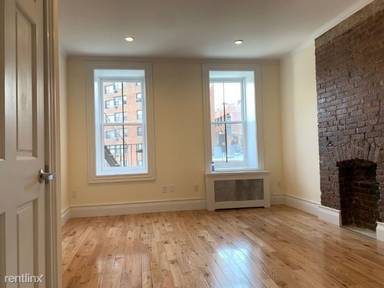 Main picture of 45 8th Ave