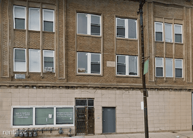 Main picture of 5646 W North Ave