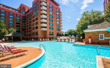 Main picture of River Place