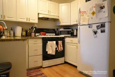 Main picture of 316-328 Saint Paul St