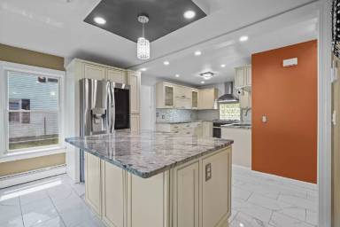 Main picture of 40 Olney Ave