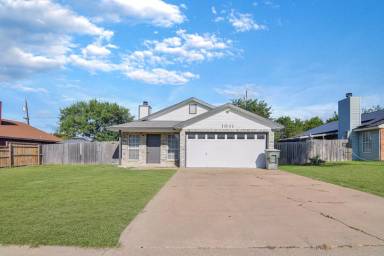 Main picture of 1011 Patriotic St