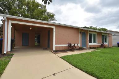 Main picture of 4825 Loretta Ln