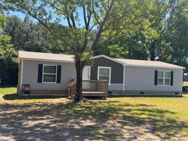 Main picture of 552 Sewell Mill Rd