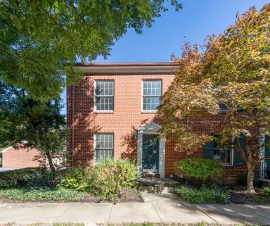 Main picture of 217 W Hill St
