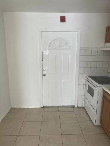 Main picture of 6000 NW 7 St. Margate - 3